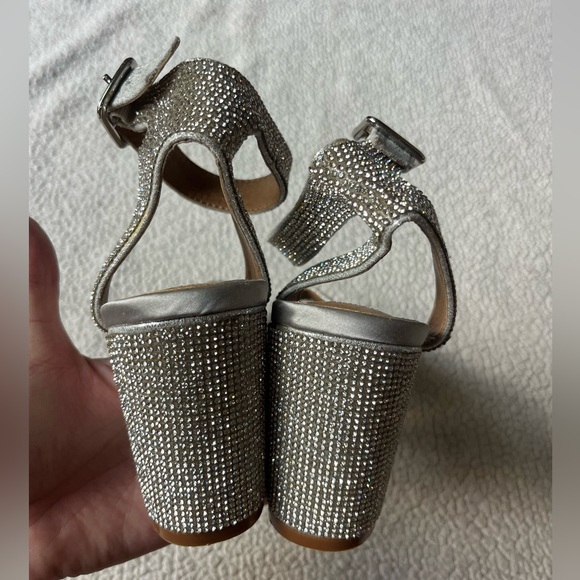STEVE MADDEN MALIA RHINESTONE HEELS 8 WOMENS - Picture 9 of 9